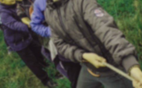 報紙拔河游戲規則