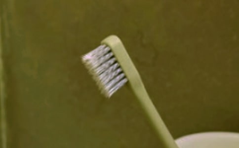 正確使用牙刷的方法