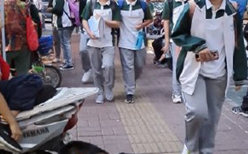 優秀高中學生的自我評價